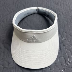 Adidas Areoready White Visor Tennis /Golf / Running  OSFM. Quick Fit Tenniscore